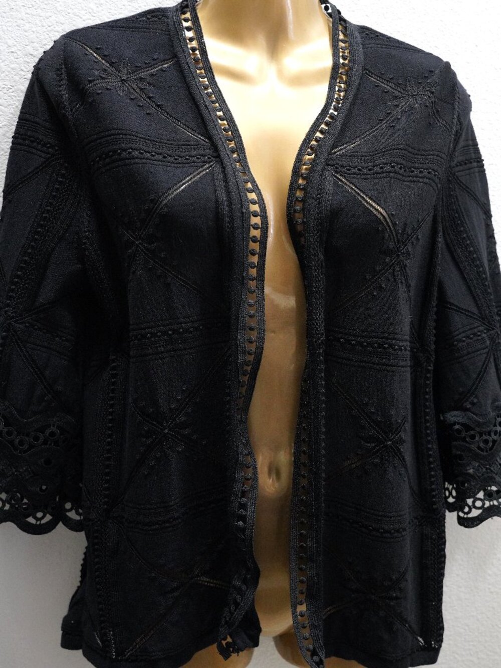 Chico's Black Mixed Crochet Lace Solid cardigan size 0